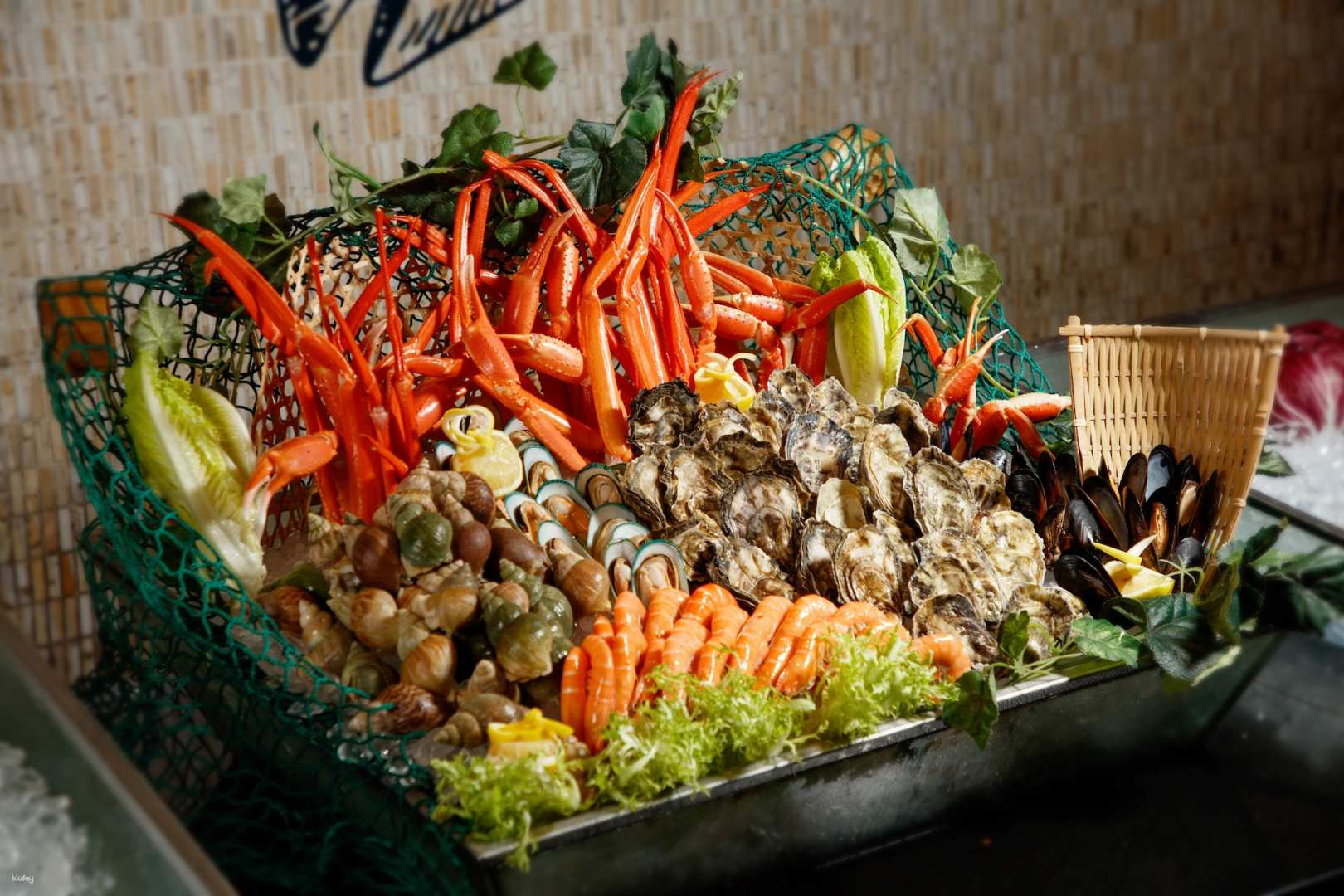 The Window Café Buffet at The Kowloon Hotel | Tsim Sha Tsui | 2025 Seafood & International Cuisine - Photo 1 of 10